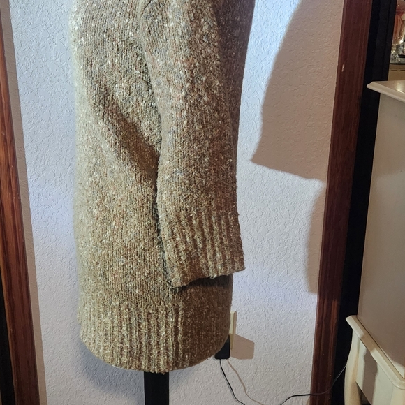 Extra Thick Snuggly TurtleNeck Sweater - Picture 4 of 8